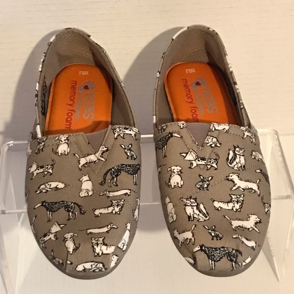 Sketchers Bob’s for Dogs Shoes - Sketchers Bob’s For Dogs Slip on Shoes Size 6.5 Women